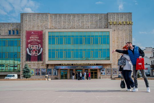 teatr scena fraszka-1.jpg