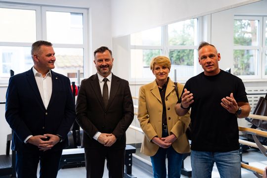 Otwarcie siłowni w szkole podstawowej w Rusinowie (zdjęcia)