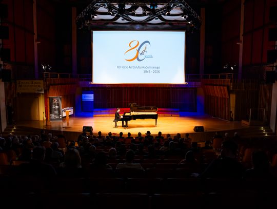 Gala 80-lecia Aeroklubu Radomskiego (zdjęcia) Gala 80-lecia Aeroklubu Radomskiego (zdjęcia)