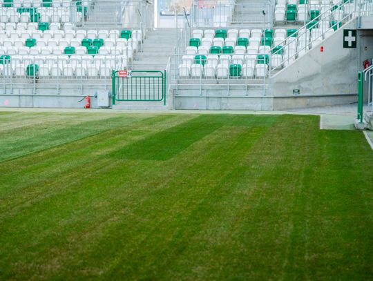Nowa murawa na stadionie przy Struga (zdjęcia)