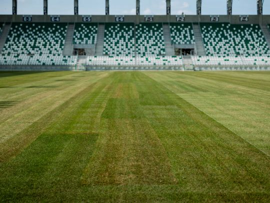 Nowa murawa na stadionie przy Struga (zdjęcia)