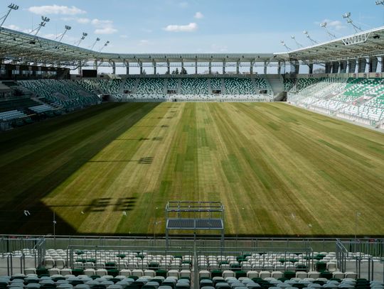 Nowa murawa na stadionie przy Struga (zdjęcia)