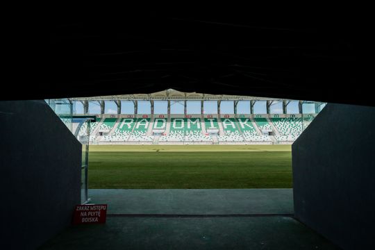 Nowa murawa na stadionie przy Struga (zdjęcia)