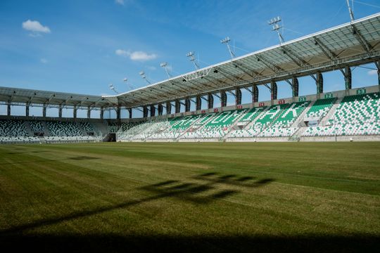 Nowa murawa na stadionie przy Struga (zdjęcia)