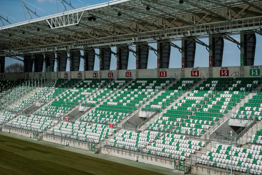 Nowa murawa na stadionie przy Struga (zdjęcia)