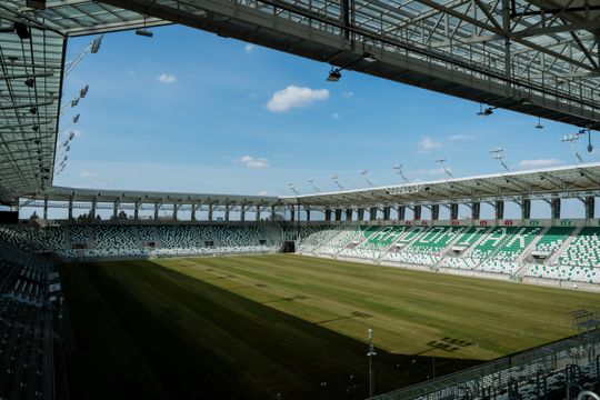 Nowa murawa na stadionie przy Struga (zdjęcia)