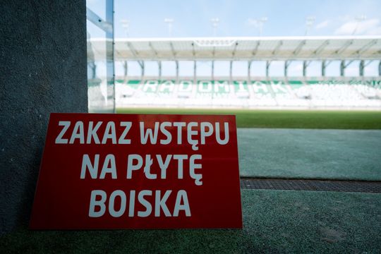 Nowa murawa na stadionie przy Struga (zdjęcia)