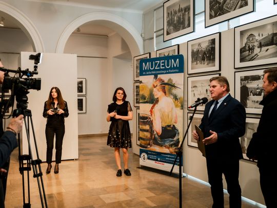Konferencja - ,,Współczesna Warszawa na ''starej'' fotografii'' (zdjęcia)