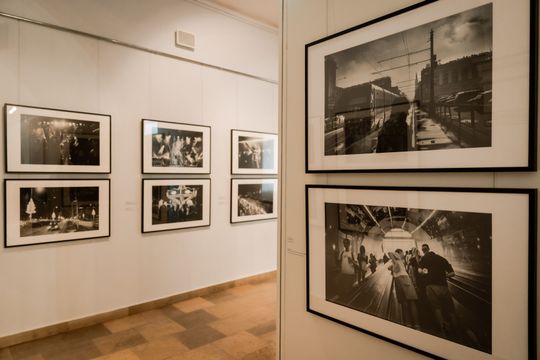 Konferencja - ,,Współczesna Warszawa na ''starej'' fotografii'' (zdjęcia)