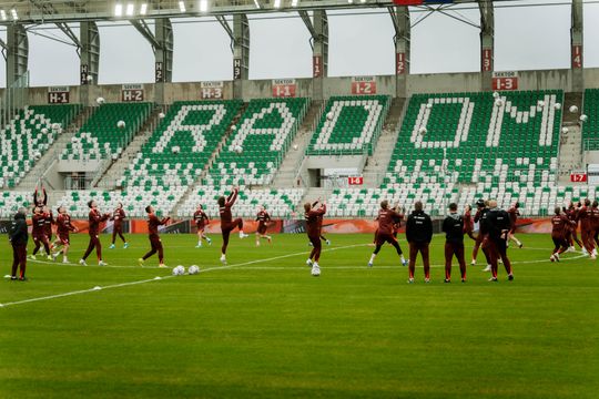 Konferencja prasowa i trening piłkarskiej reprezentacji Polski U21 przed meczem z Armenią (zdjęcia)