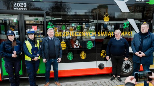 Briefing promujący bezpieczeństwo w komunikacji drogowej w okresie świątecznym (zdjęcia) Briefing promujący bezpieczeństwo w komunikacji drogowej w okresie świątecznym (zdjęcia)