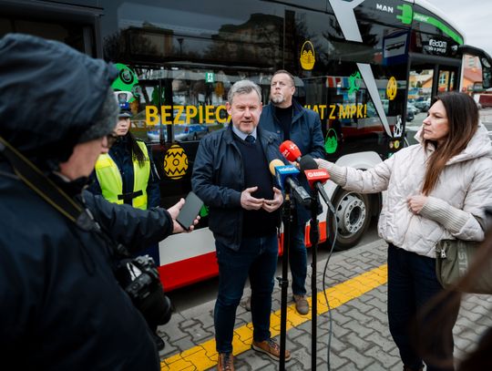 Briefing promujący bezpieczeństwo w komunikacji drogowej w okresie świątecznym (zdjęcia)