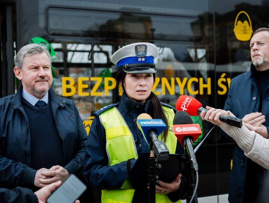 Briefing promujący bezpieczeństwo w komunikacji drogowej w okresie świątecznym (zdjęcia)