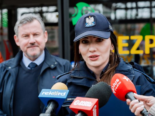 Briefing promujący bezpieczeństwo w komunikacji drogowej w okresie świątecznym (zdjęcia)