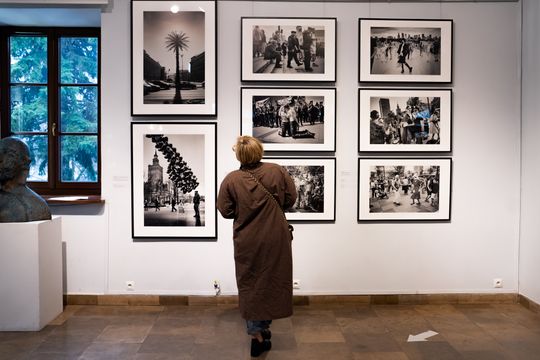 Wernisaż wystawy "Współczesna Warszawa na starej fotografii" (zdjęcia)