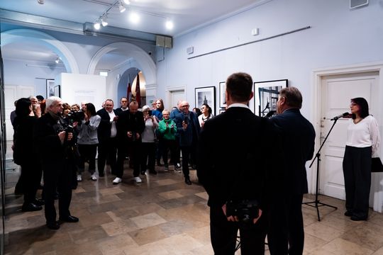 Wernisaż wystawy "Współczesna Warszawa na starej fotografii" (zdjęcia)