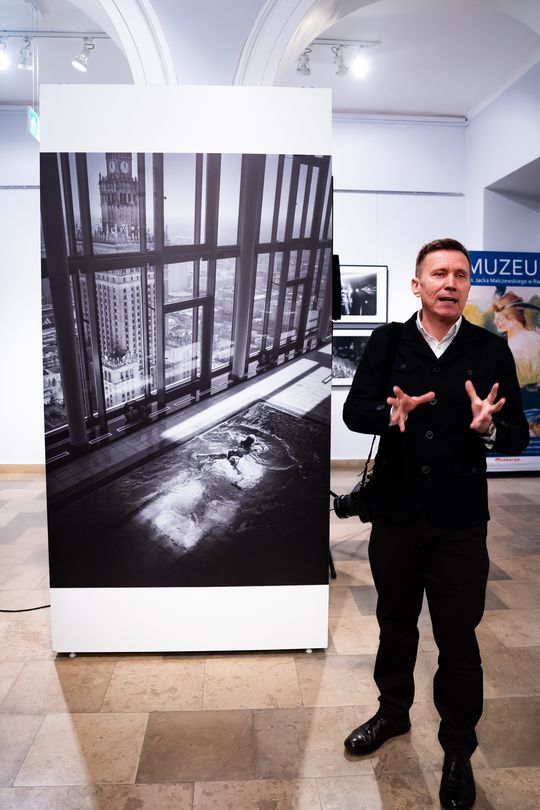 Wernisaż wystawy "Współczesna Warszawa na starej fotografii" (zdjęcia)