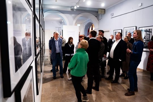 Wernisaż wystawy "Współczesna Warszawa na starej fotografii" (zdjęcia)