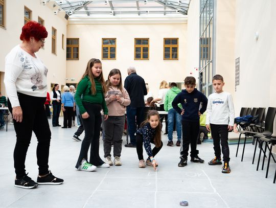 Seniorzy dzieciom - spotkanie pokoleń edycja II (zdjęcia) Seniorzy dzieciom - spotkanie pokoleń edycja II (zdjęcia)