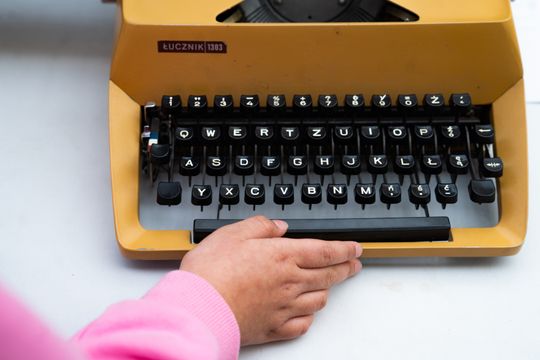 Seniorzy dzieciom - spotkanie pokoleń edycja II (zdjęcia)