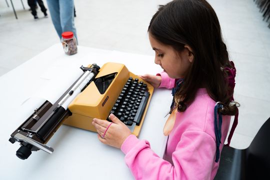 Seniorzy dzieciom - spotkanie pokoleń edycja II (zdjęcia)