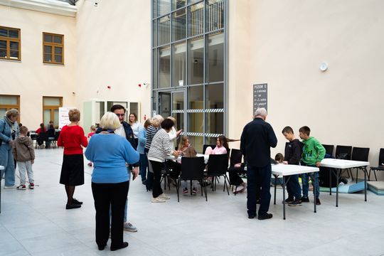 Seniorzy dzieciom - spotkanie pokoleń edycja II (zdjęcia)