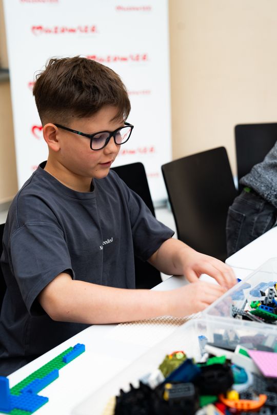 Seniorzy dzieciom - spotkanie pokoleń edycja II (zdjęcia)