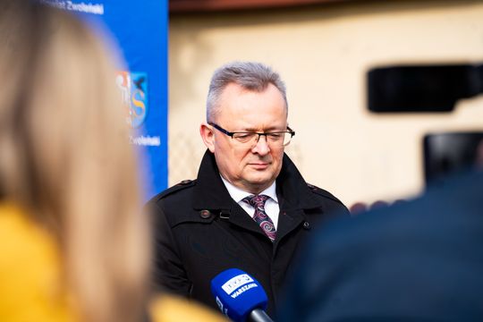 Konferencja prasowa dot. rozbudowy dróg w powiecie zwoleńskim (zdjęcia)