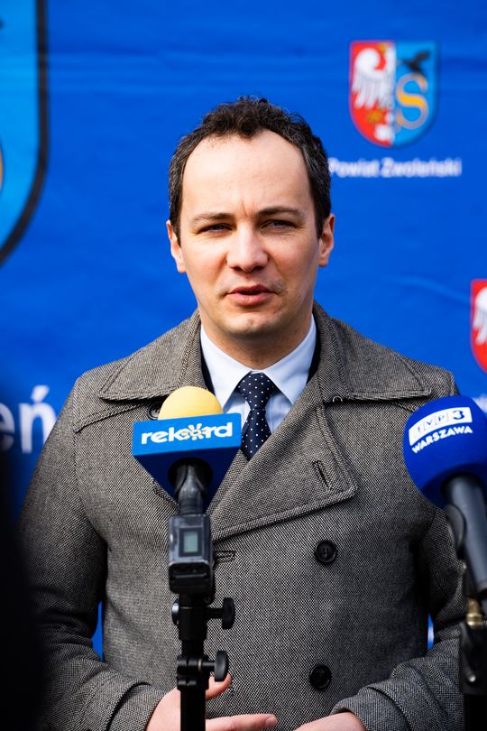 Konferencja prasowa dot. rozbudowy dróg w powiecie zwoleńskim (zdjęcia)