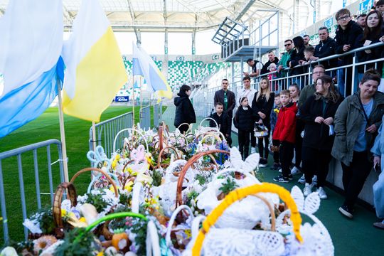 Święcenie pokarmów na stadionie Radomiaka (zdjęcia)