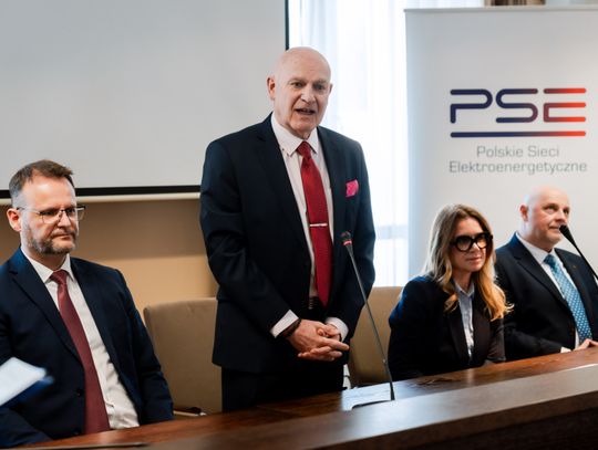 Podpisanie umowy pomiędzy Uniwersytetem Radomskim a PSE (zdjęcia)