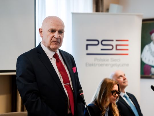 Podpisanie umowy pomiędzy Uniwersytetem Radomskim a PSE (zdjęcia)