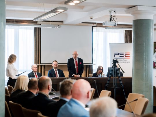 Podpisanie umowy pomiędzy Uniwersytetem Radomskim a PSE (zdjęcia)