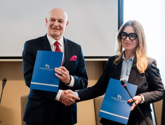 Podpisanie umowy pomiędzy Uniwersytetem Radomskim a PSE (zdjęcia)