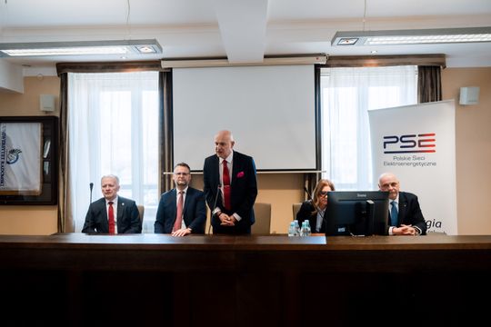 Podpisanie umowy pomiędzy Uniwersytetem Radomskim a PSE (zdjęcia)