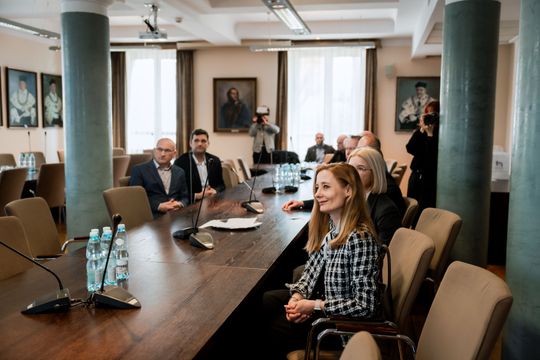 Podpisanie umowy pomiędzy Uniwersytetem Radomskim a PSE (zdjęcia)