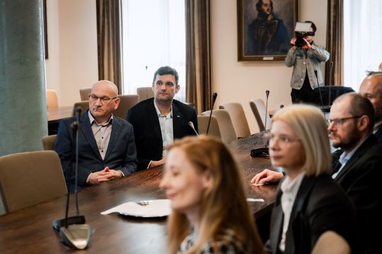 Podpisanie umowy pomiędzy Uniwersytetem Radomskim a PSE (zdjęcia)