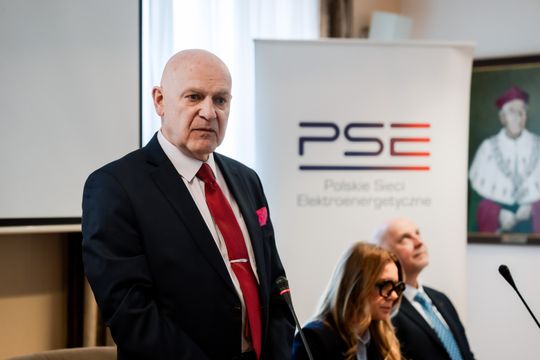 Podpisanie umowy pomiędzy Uniwersytetem Radomskim a PSE (zdjęcia)