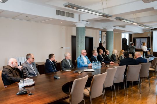 Podpisanie umowy pomiędzy Uniwersytetem Radomskim a PSE (zdjęcia)