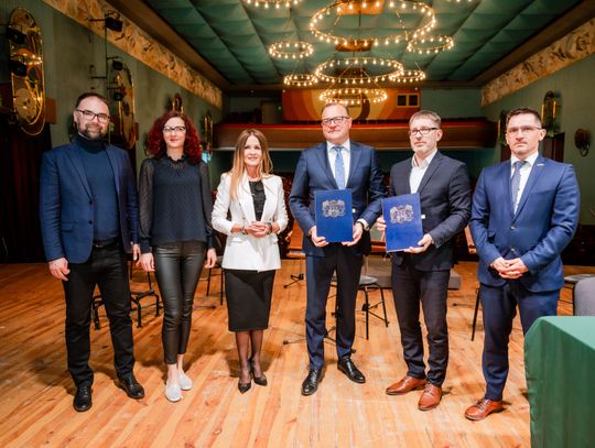 Podpisanie umowy na przebudowę sali koncertowej ROK (zdjęcia)