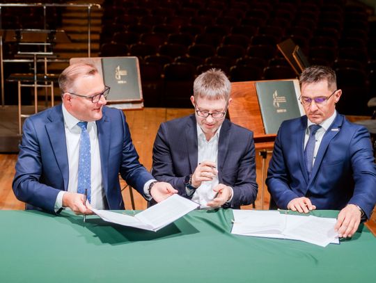 Podpisanie umowy na przebudowę sali koncertowej ROK (zdjęcia)