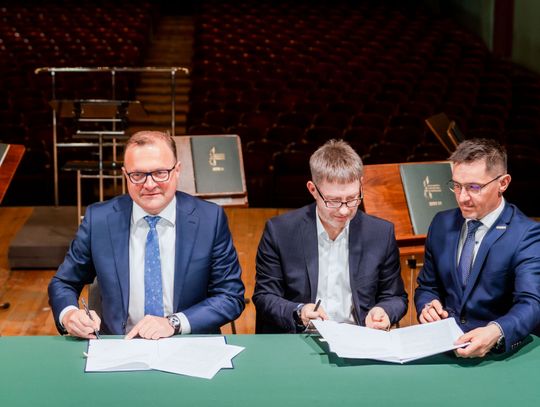 Podpisanie umowy na przebudowę sali koncertowej ROK (zdjęcia)