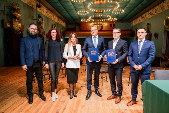 Podpisanie umowy na przebudowę sali koncertowej ROK (zdjęcia)