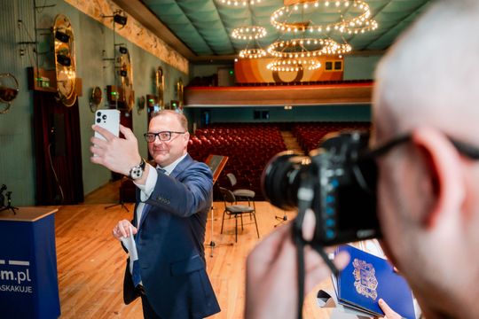 Podpisanie umowy na przebudowę sali koncertowej ROK (zdjęcia)