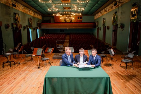 Podpisanie umowy na przebudowę sali koncertowej ROK (zdjęcia)