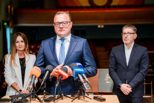 Podpisanie umowy na przebudowę sali koncertowej ROK (zdjęcia)