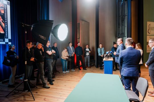 Podpisanie umowy na przebudowę sali koncertowej ROK (zdjęcia)