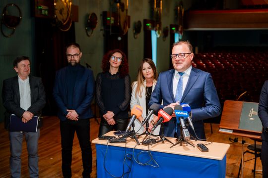 Podpisanie umowy na przebudowę sali koncertowej ROK (zdjęcia)