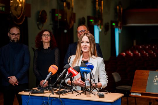 Podpisanie umowy na przebudowę sali koncertowej ROK (zdjęcia)