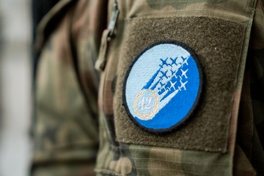 Złożenie kwiatów w rocznicę katastrofy pod Smoleńskiem (zjęcia)